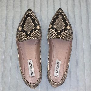 Steve Madden snake print flats